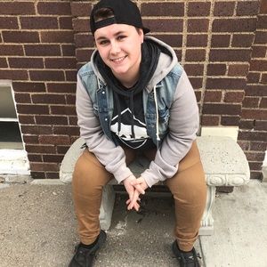 Meet your Posher, Taylor